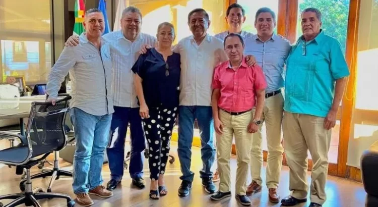 Alcalde-de-Puerto-Vallarta-se-reune-con-empresarios-para-fortalecer-turismo-750x410