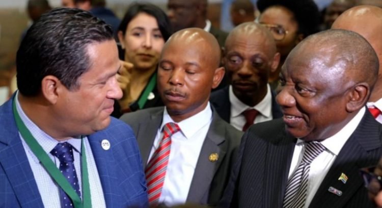 Presenta-Gobernador-la-Mentefactura-de-GTO-en-Sudafrica-750x410