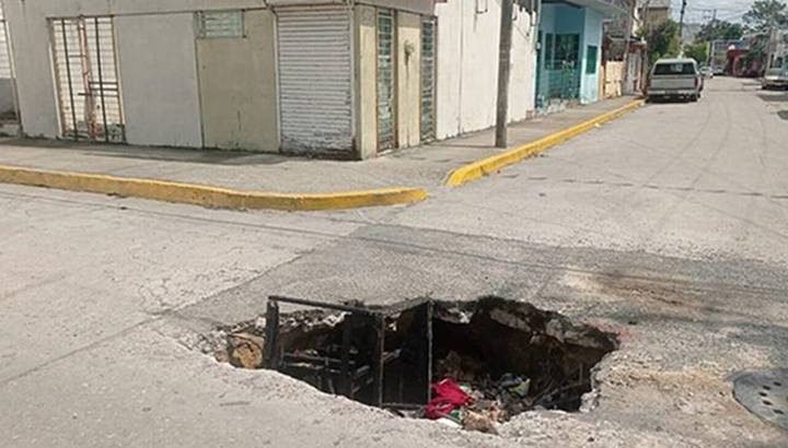 Socavones-y-red-del-drenaje-en-Villahermosa-es-un-gasto-mayor-a-los-216-millones-pesos-720x410