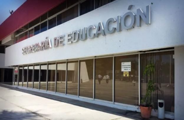 Amenazan a 100 docentes de educación indígena de Campeche
