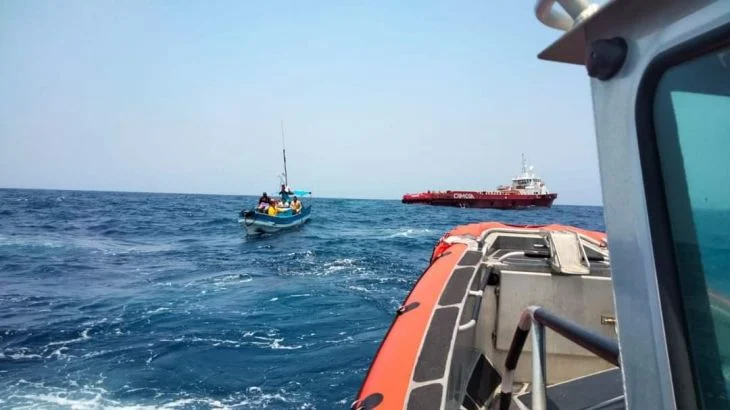 Naufragio de la embarcación ‘Yarita’ en ‘Carmen’ deja un pescador muerto