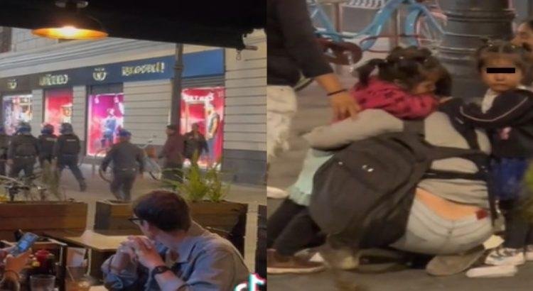 Policías de CDMX tiran canasta de churros de una vendedora ambulante y su hijas
