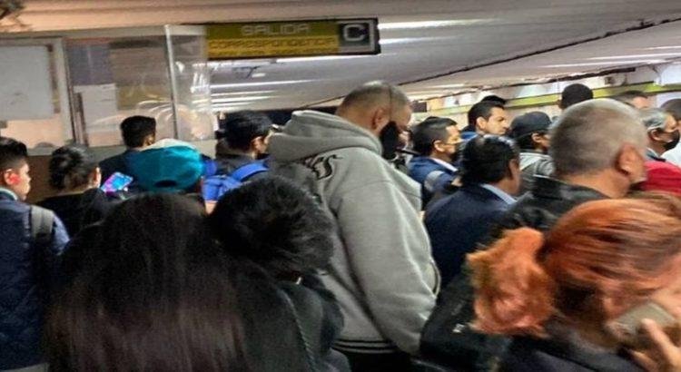 Totalmente saturadas 4 líneas del Metro de CDMX