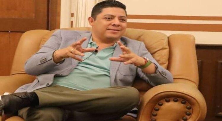 Escuelas recortarán una hora de clases debido al calor