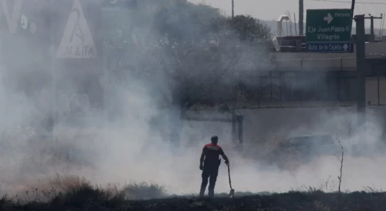 Incrementan los incendios por altas temperaturas en Celaya