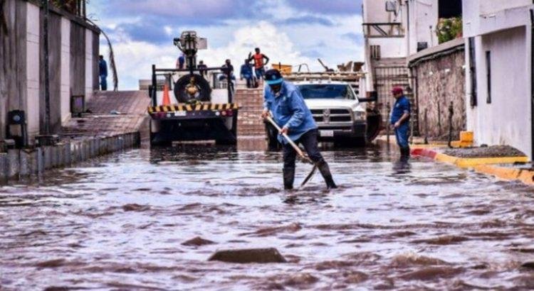 Por las intensas lluvias, Protección Civil rescató 250 personas