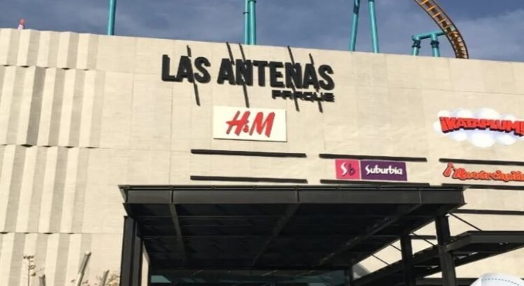 Detienen a dos sujetos por robo en joyería de la Plaza Las Antenas