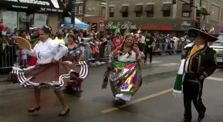 Alcalde de Chicago ah asistido al desfile de la Independencia mexicana por primera vez
