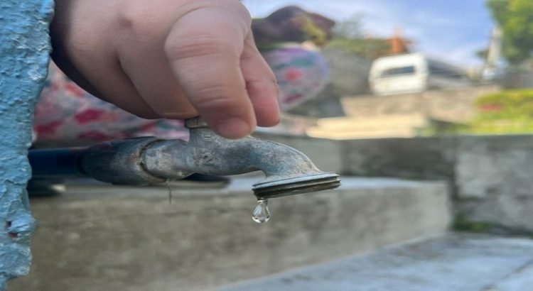 Denuncian desabasto de agua desde hace días en Cuernavaca