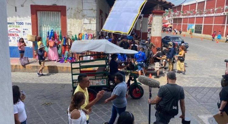 Netflix filma nueva serie en calles de Tehuantepec, Oaxaca