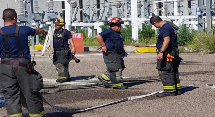Se incendia planta de la CFE en Culiacán