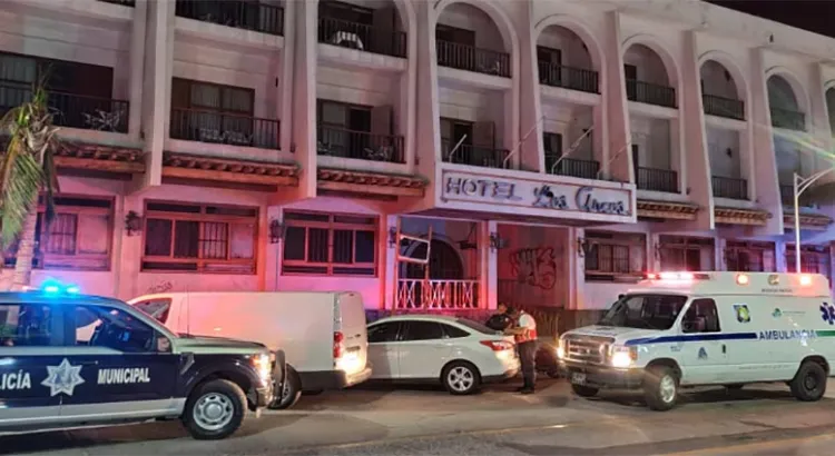 Encuentran el cuerpo de una mujer en la planta alta de Los Arcos