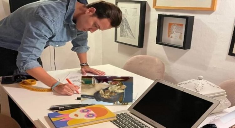 Andrés Romo será nuevamente el diseñador del atuendo real de la reina del Carnaval