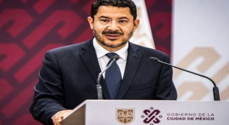 Batres arremete contra alcaldes de la oposición “presumen con sombrero ajeno”