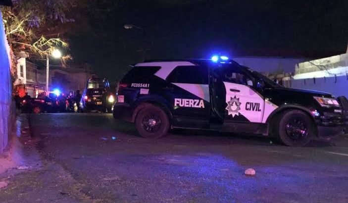 ESTATAL Balacera deja un muerto y varios vehículos dañados en colonia Fomerrey 35 en Monterrey