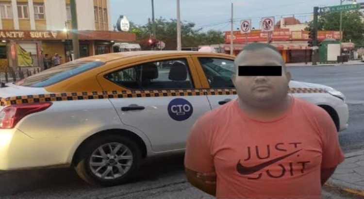 Policías de Monterrey detienen a taxista por participar en asalto