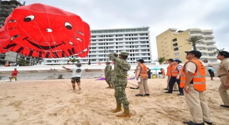 Realizan inspección a servicio turístico de paracaidismo en Mazatlán