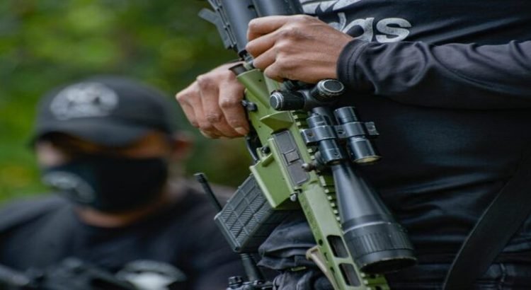 Civiles armados lanzan amenazas contra policías de Mazatlán