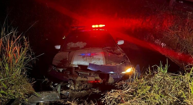 Trailero intoxicado desata caos en Nayarit, 2 policías lesionados