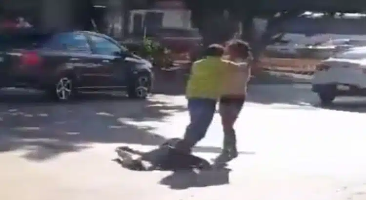 Comerciante golpeo brutalmente a mujer en situación de calle en Cuernavaca