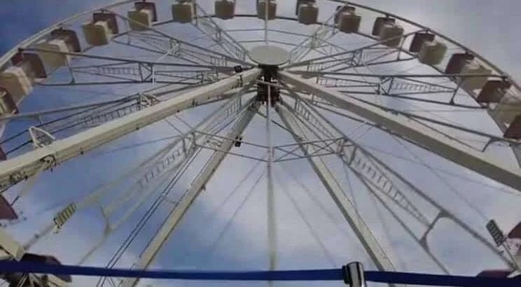 Graban video para adultos en rueda de la fortuna de la Feria de Pachuca