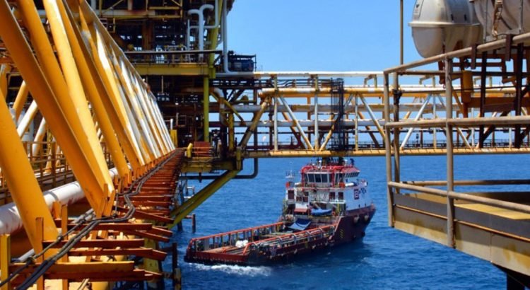 Pemex retrasa pagos y deja en incertidumbre a proveedores de Carmen