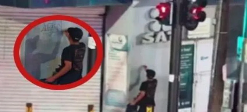 Detienen a hombre por rayar paredes del SAT en el Centro de Monterrey