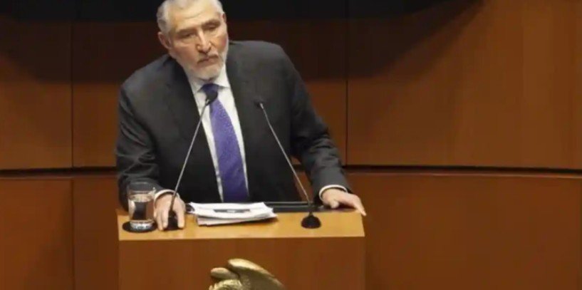 Presentan ante la FGR 37 denuncias en contra de Adán Augusto López