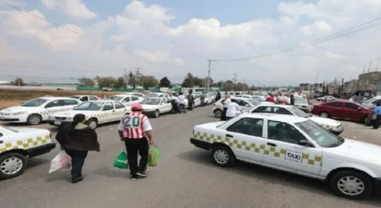 Taxistas aplican ‘tarifazo’ en rutas de Toluca