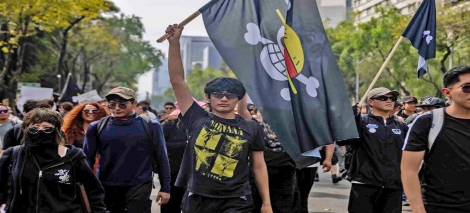 Miles marchan en CDMX en las movilizaciones de la “Generación Z” y la “Marcha del Sombrero”