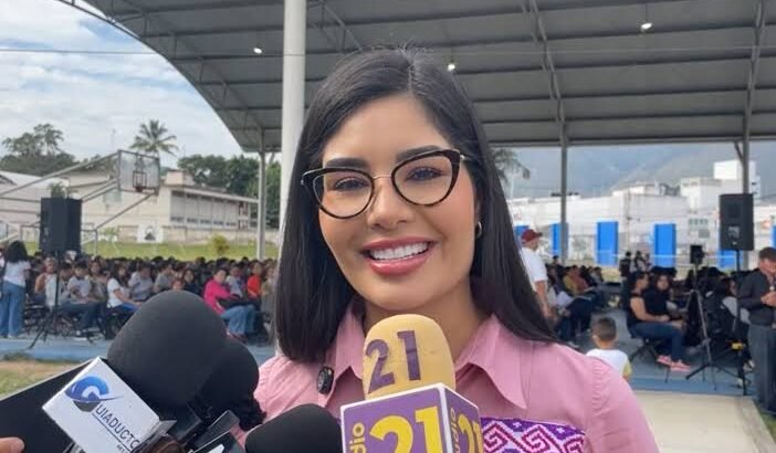 Alcaldesa de Tepic anuncia operativos y eventos para la temporada navideña