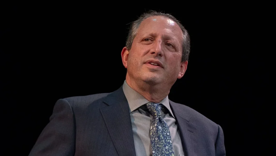 Brad Lander desafiará a Dan Goldman por un escaño en el Congreso de Nueva York