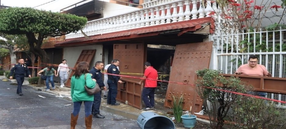 Explota vivienda en Lindavista tras maniobras de una pipa de gas Lp