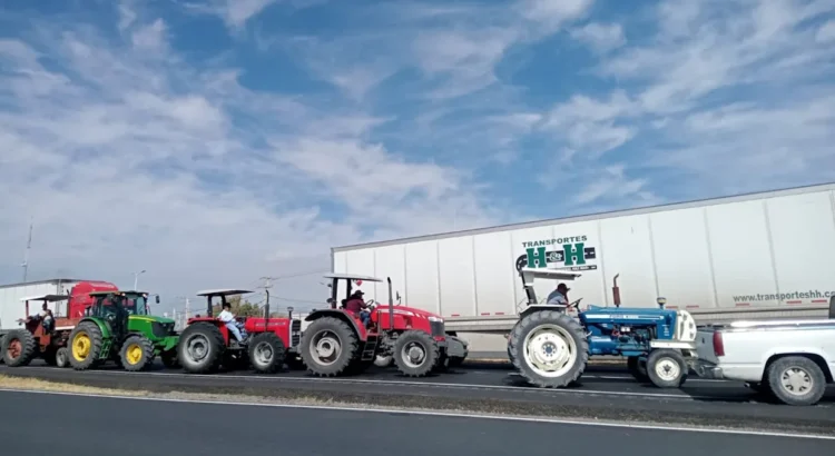 Ya son 7 los bloqueos de carreteras en Guanajuato por parte de agricultores