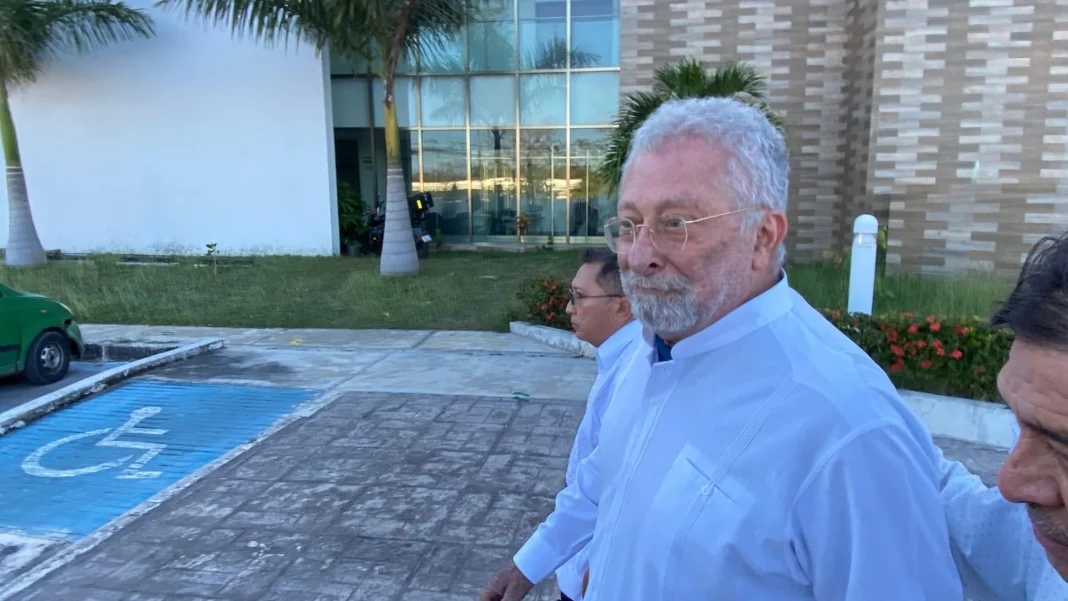 Exrector de la UAC queda en libertad; continuará proceso por presunta posesión de drogas