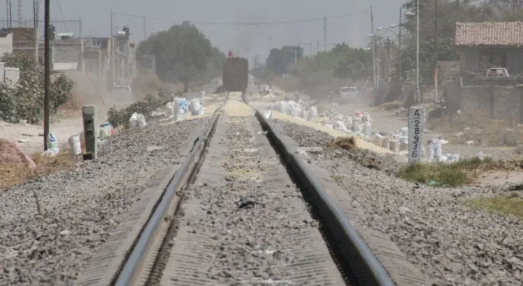 Intento-de-sabotaje-a-tren-de-carga-en-Guanajuato-es-frustrado-por-el-maquinista-750x410