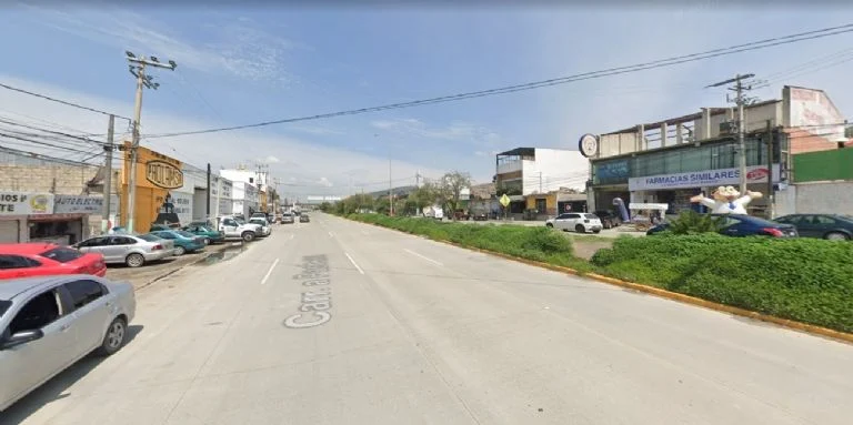 Atropellan a dos hombres en Pachuca, querían cruzar el bulevar Minero