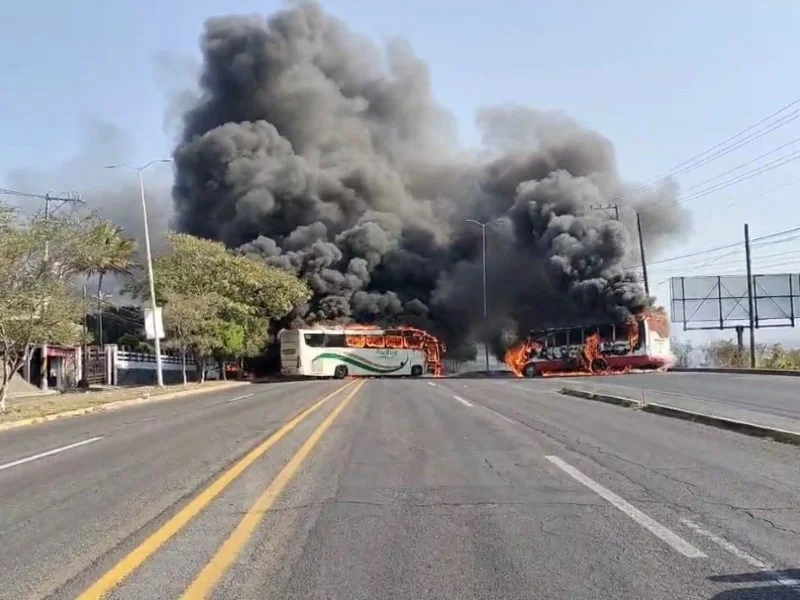 Cuatro millones, pérdidas tras quema de unidades del transporte público en Tepic