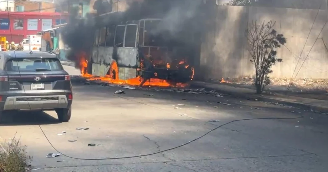 Dos detenidos por quema de vehículos en tres municipios