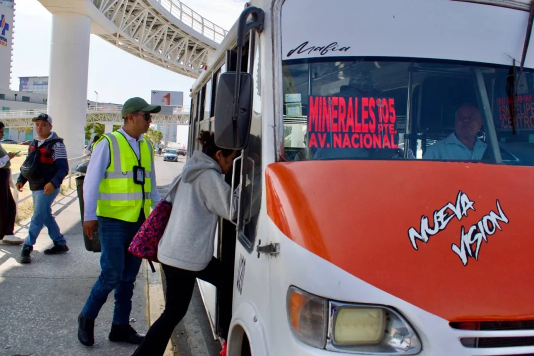 Paro masivo del transporte público se realizará este martes en Puebla