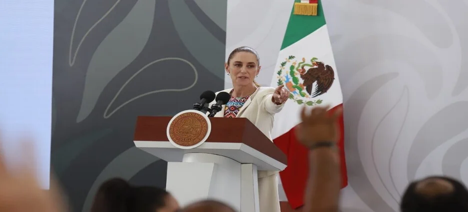 Claudia Sheinbaum exhibe exceso de regidores en Monterrey