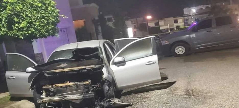 Incendian vehículo de periodista independiente en Playas de Tijuana