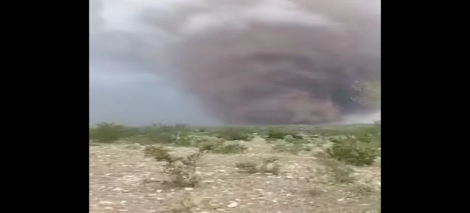 Un tornado en Coahuila y toca tierra en Zaragoza, dejando varios daños materiales