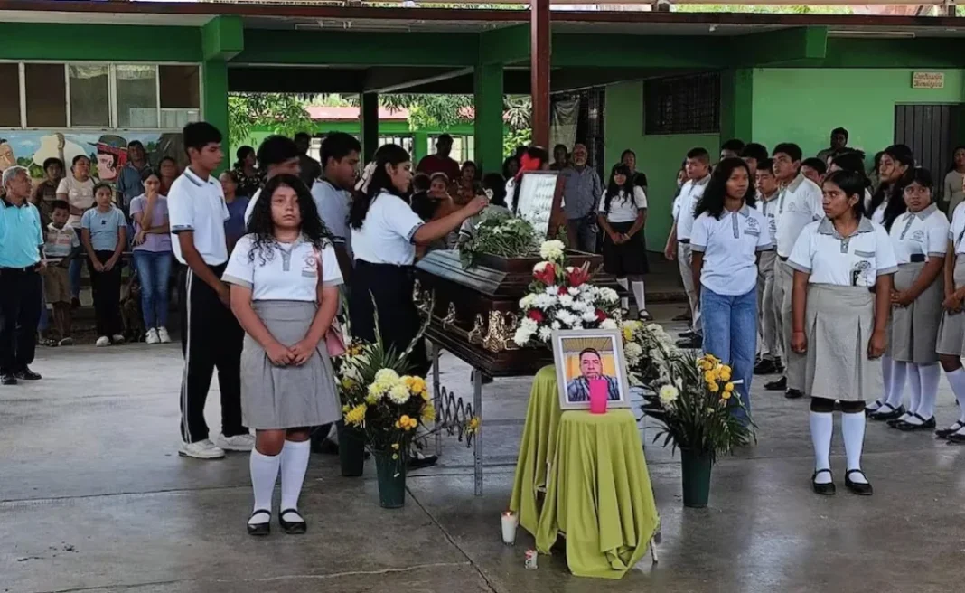 Asesinan a profesor de la Sección