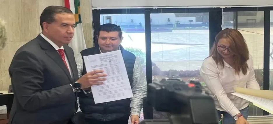El PT presenta la demanda de juicio político contra gobernador de Coahuila