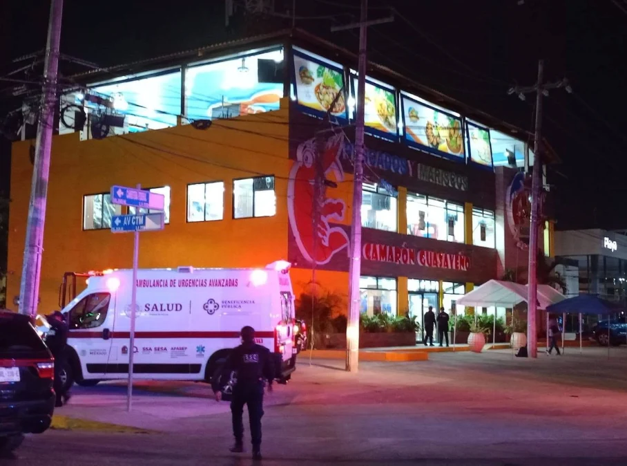 Investigan ataque armado a restaurante de Playa del Carmen que dejó un muerto y tres heridos