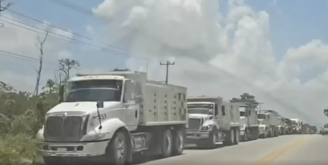 Con manifestación, volqueteros de Quintana Roo exigen más fuentes de trabajo