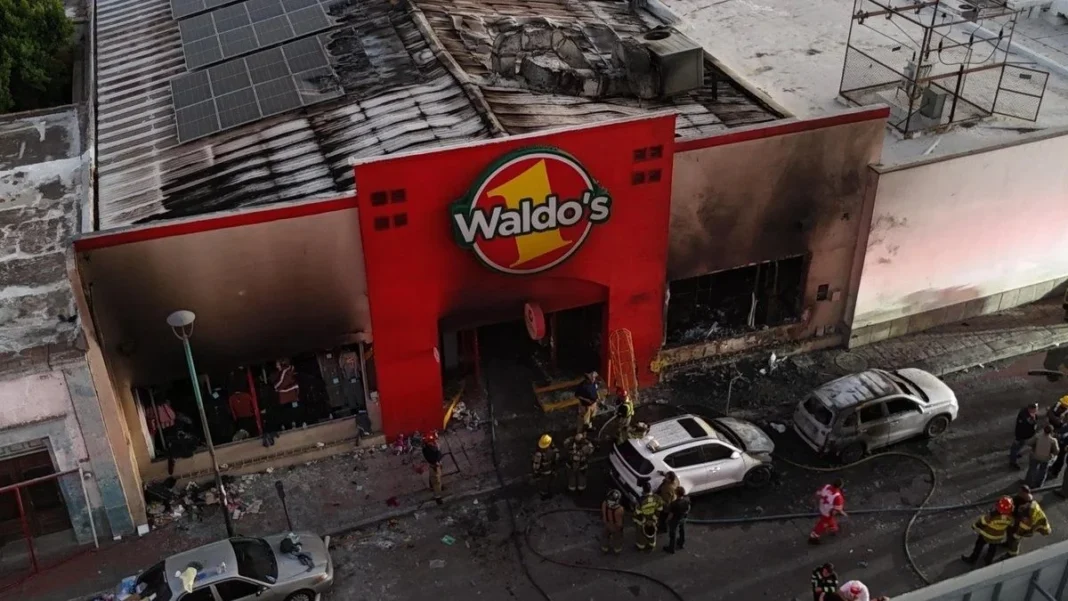 Fiscalía retira transformador de Waldo’s para esclarecer explosión que dejó 24 muertos hace 8 meses