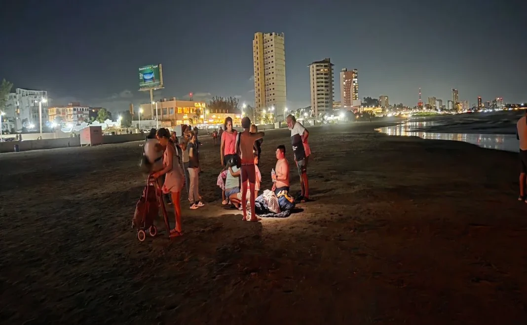 Hallan sin vida a dos turistas de la CDMX en playa Santa Ana de Boca del Río