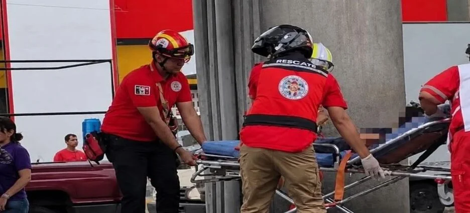 Niña de 8 años fallece tras ser atropellada por dos vehículos en Monterrey